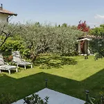 Casa Ginev & *
