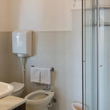 Casa Ginev & ברדולינו
