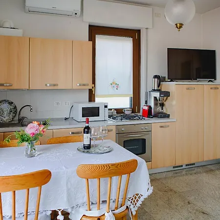 Casa Ginev Room & Apartments Lägenhet Bardolino
