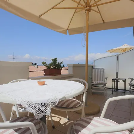 Casa Ginev Room & Apartments *
